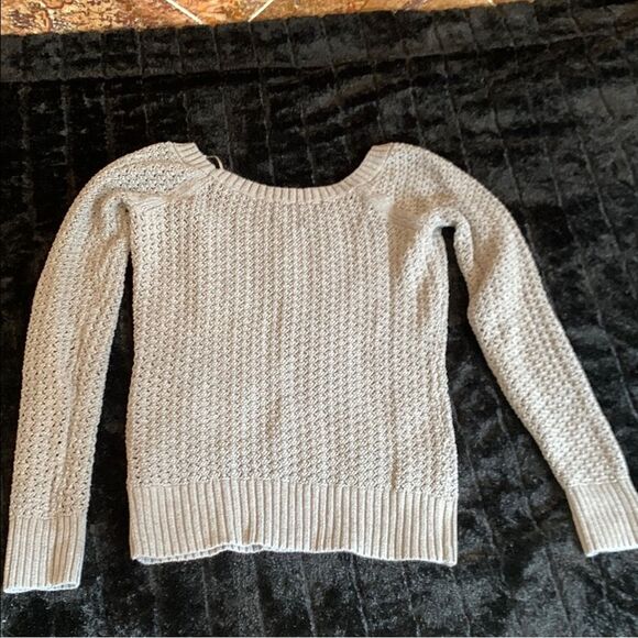 Guess Gray Crew Neck  hunky Knit Sweater Size Medium - Picture 9 of 10